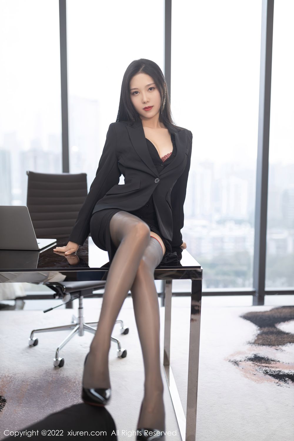 《秀人网 陈若依(抖娘利世) 黑丝写真 No.4897》第10张,模特陈若依(抖娘利世),秀人网,黑丝主题,全套72张