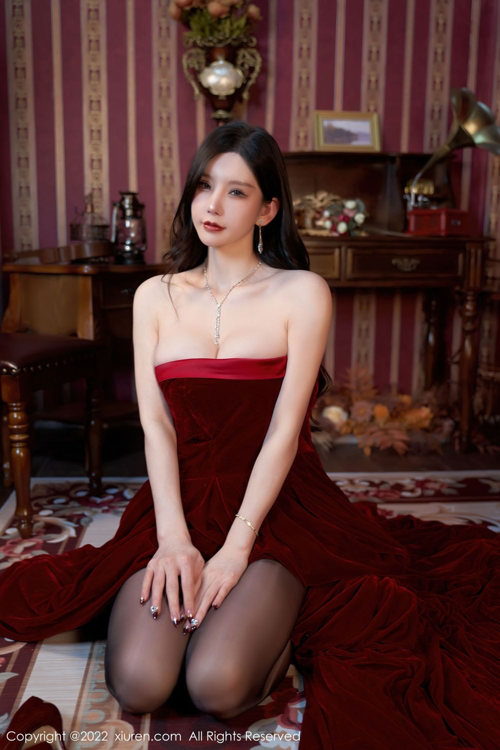 《秀人网 周于希dummy(Dummy Zhou) 黑丝写真 No.4909》第56张,模特周于希dummy(Dummy Zhou),秀人网,黑丝主题,全套74张