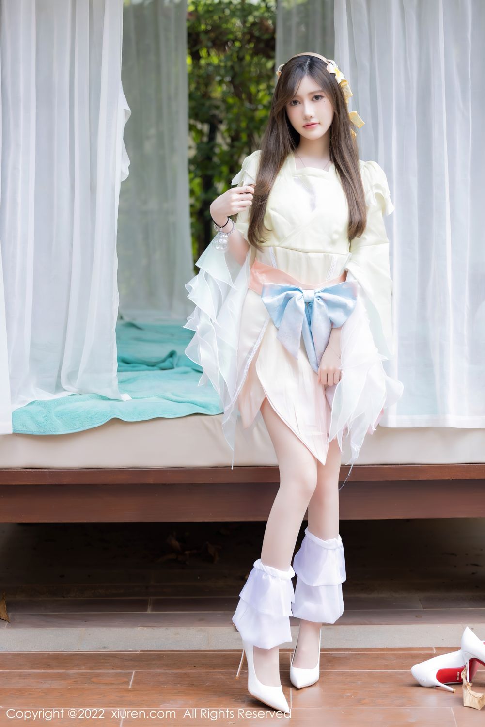 《秀人网 可乐Vicky 美腿写真 No.4948》第33张，模特可乐Vicky，秀人网，美腿主题，全套51张