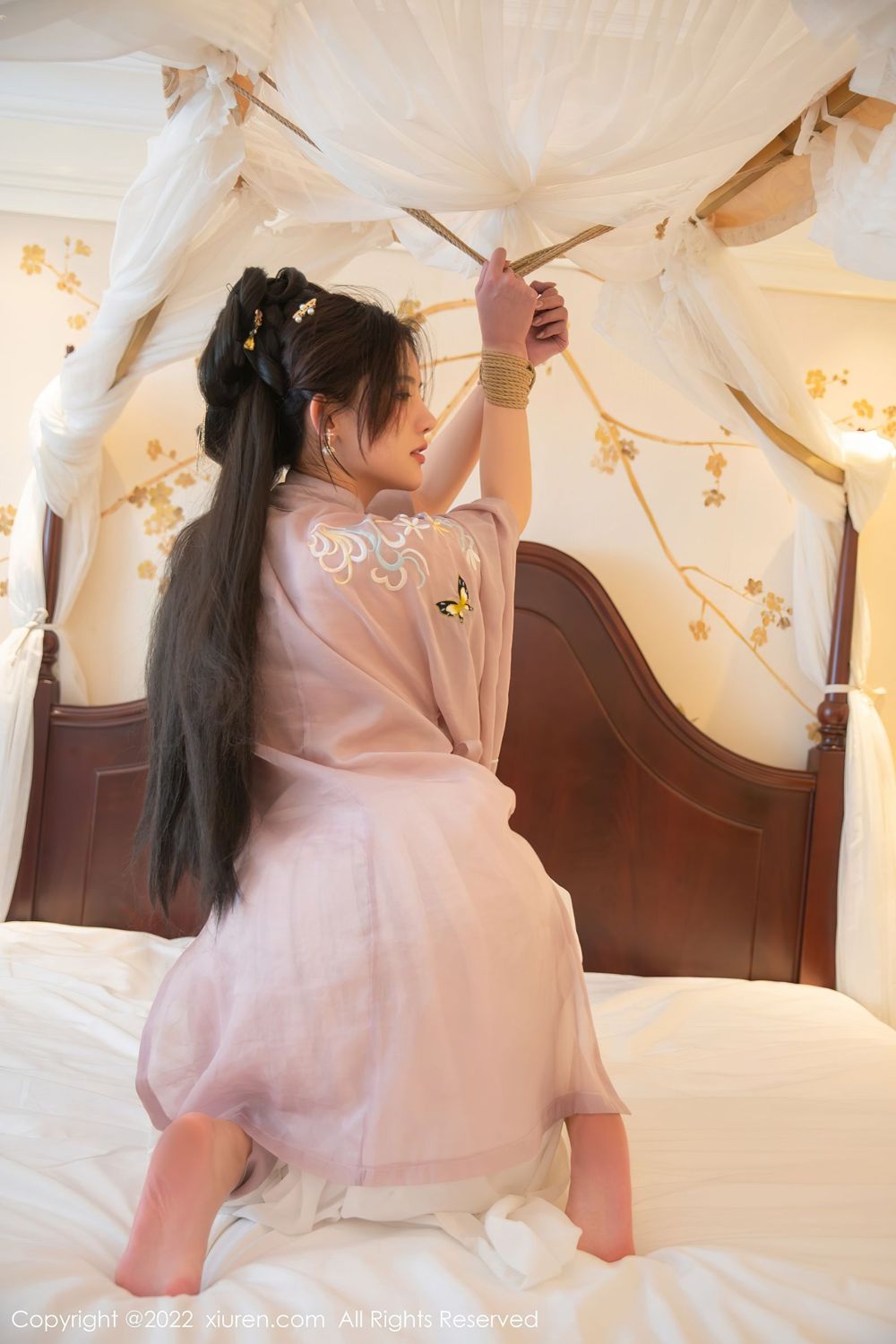 《秀人网 小九月(Xiao Jiu Yue) 性感写真 No.4945》第23张,模特小九月(Xiao Jiu Yue),秀人网,性感主题,全套55张