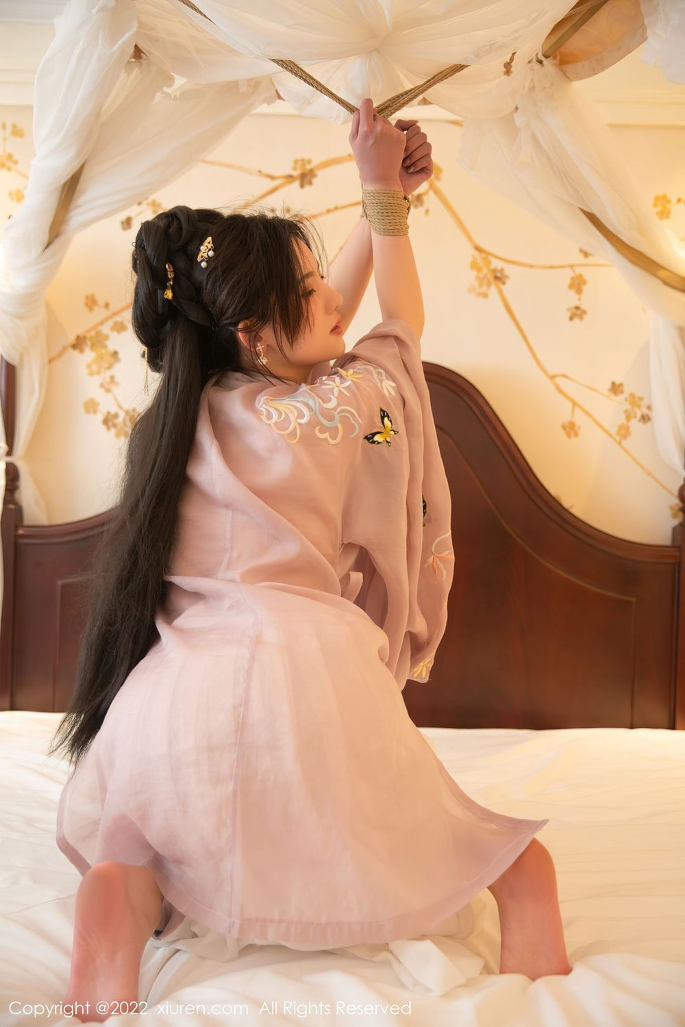 《秀人网 小九月(Xiao Jiu Yue) 性感写真 No.4945》第24张,模特小九月(Xiao Jiu Yue),秀人网,性感主题,全套55张