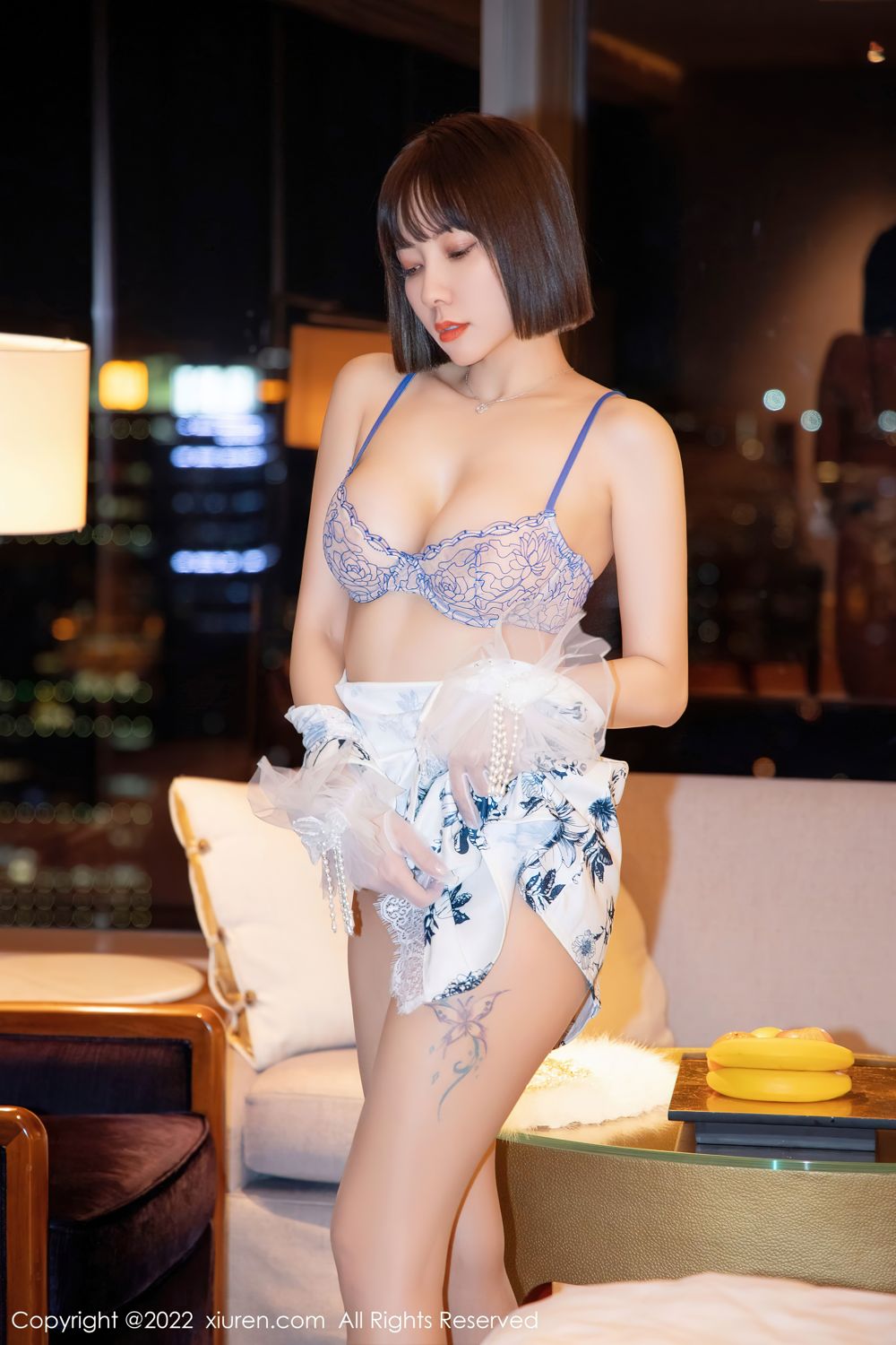 《秀人网 闫雪松(松果儿) 内衣写真 No.4955》第52张,模特闫雪松(松果儿),秀人网,内衣主题,全套68张