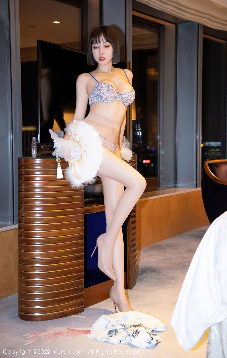 《秀人网 闫雪松(松果儿) 内衣写真 No.4955》第67张,模特闫雪松(松果儿),秀人网,内衣主题,全套68张