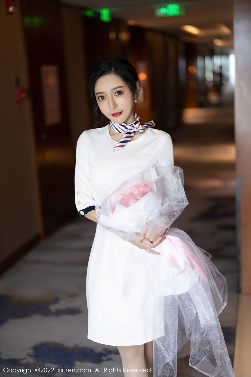 《秀人网 王馨瑶(Yanni) 内衣写真 No.4963》第1张，模特王馨瑶(Yanni)，秀人网，内衣主题，全套71张