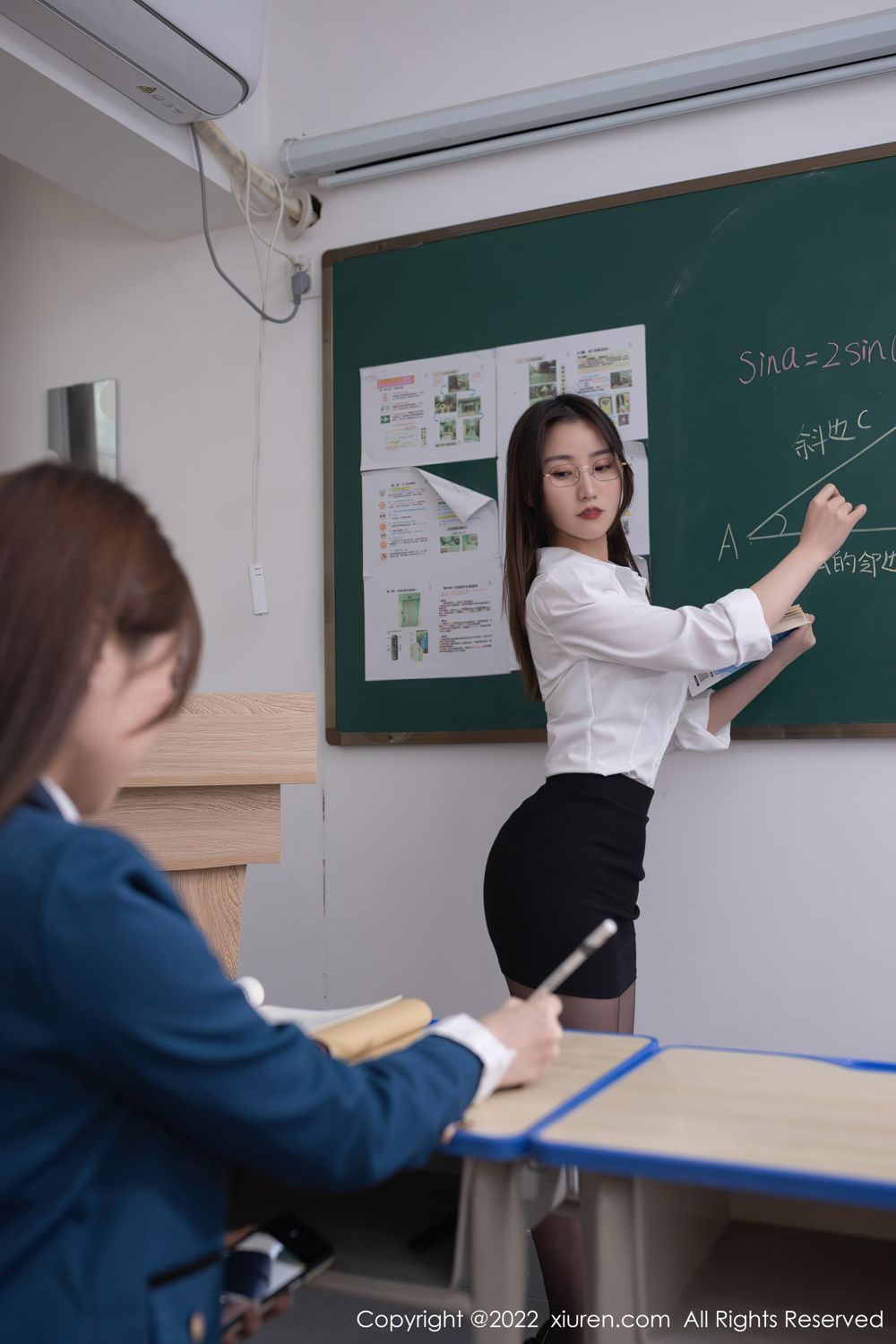 《秀人网 鱼子酱fish(Yu Zi Jiang Fish)、小夕juju(Xiao Xi Ju Ju) 校服写真 No.4941》第6张,模特鱼子酱fish(Yu Zi Jiang Fish)、小夕juju(Xiao Xi Ju Ju),秀人网,校服主题,全套71张