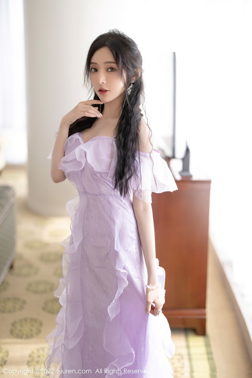 《秀人网 王馨瑶(Yanni) 气质写真 No.4949》第5张,模特王馨瑶(Yanni),秀人网,气质主题,全套100张