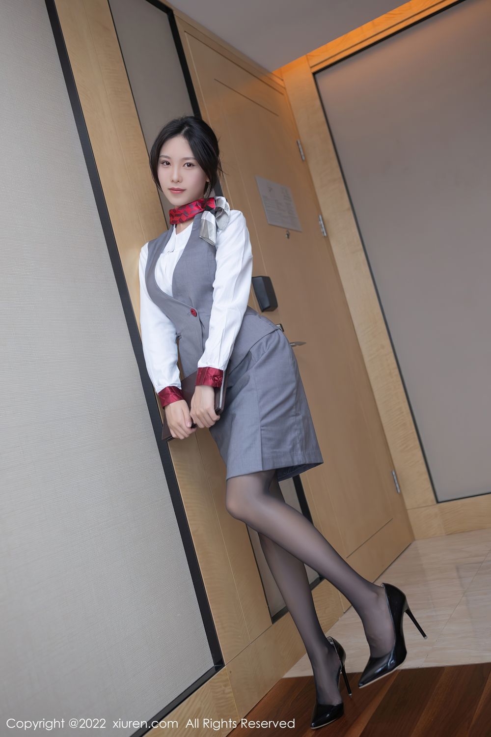《秀人网 陈若依(抖娘利世) 黑丝写真 No.5027》第1张,模特陈若依(抖娘利世),秀人网,黑丝主题,全套74张