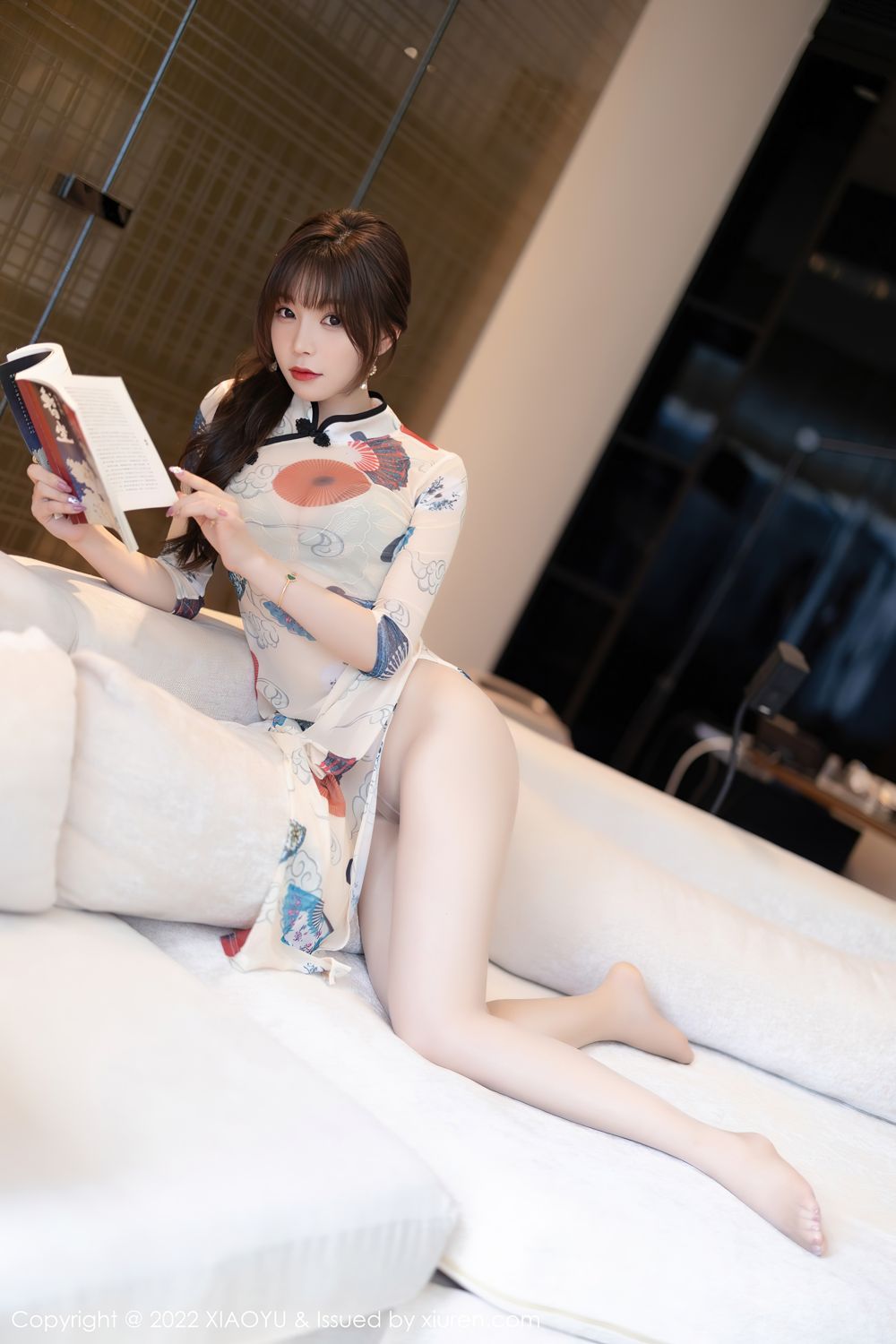 《语画界 芝芝Booty 制服写真 VOL.788》第1张,模特芝芝Booty,语画界,制服主题,全套100张