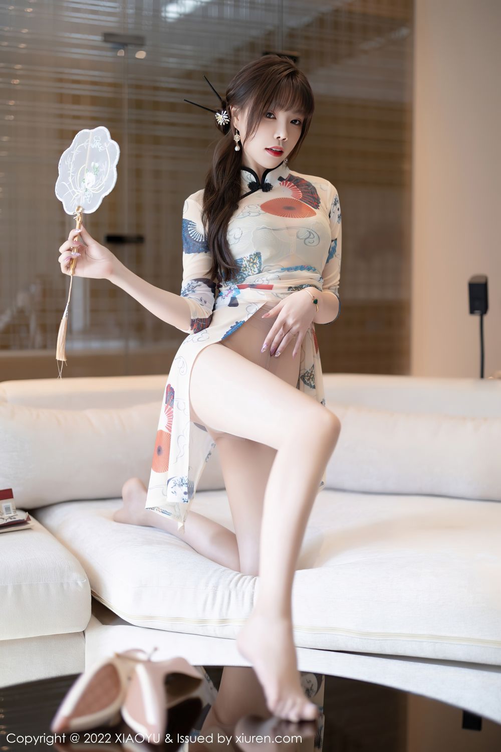 《语画界 芝芝Booty 制服写真 VOL.788》第2张,模特芝芝Booty,语画界,制服主题,全套100张