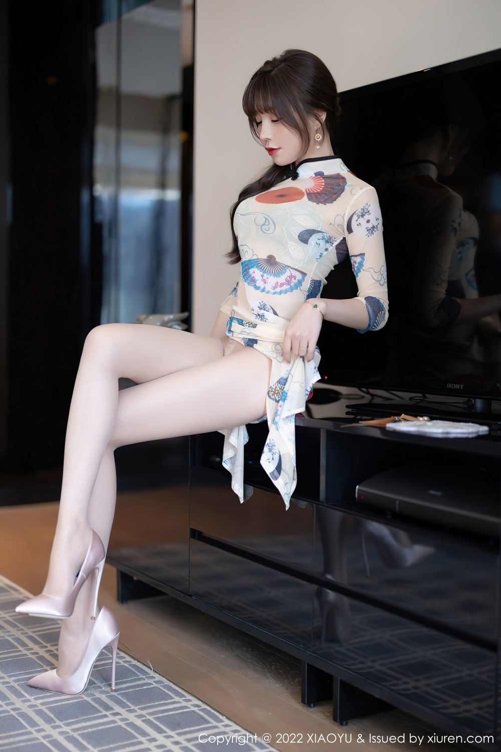 《语画界 芝芝Booty 制服写真 VOL.788》第18张,模特芝芝Booty,语画界,制服主题,全套100张