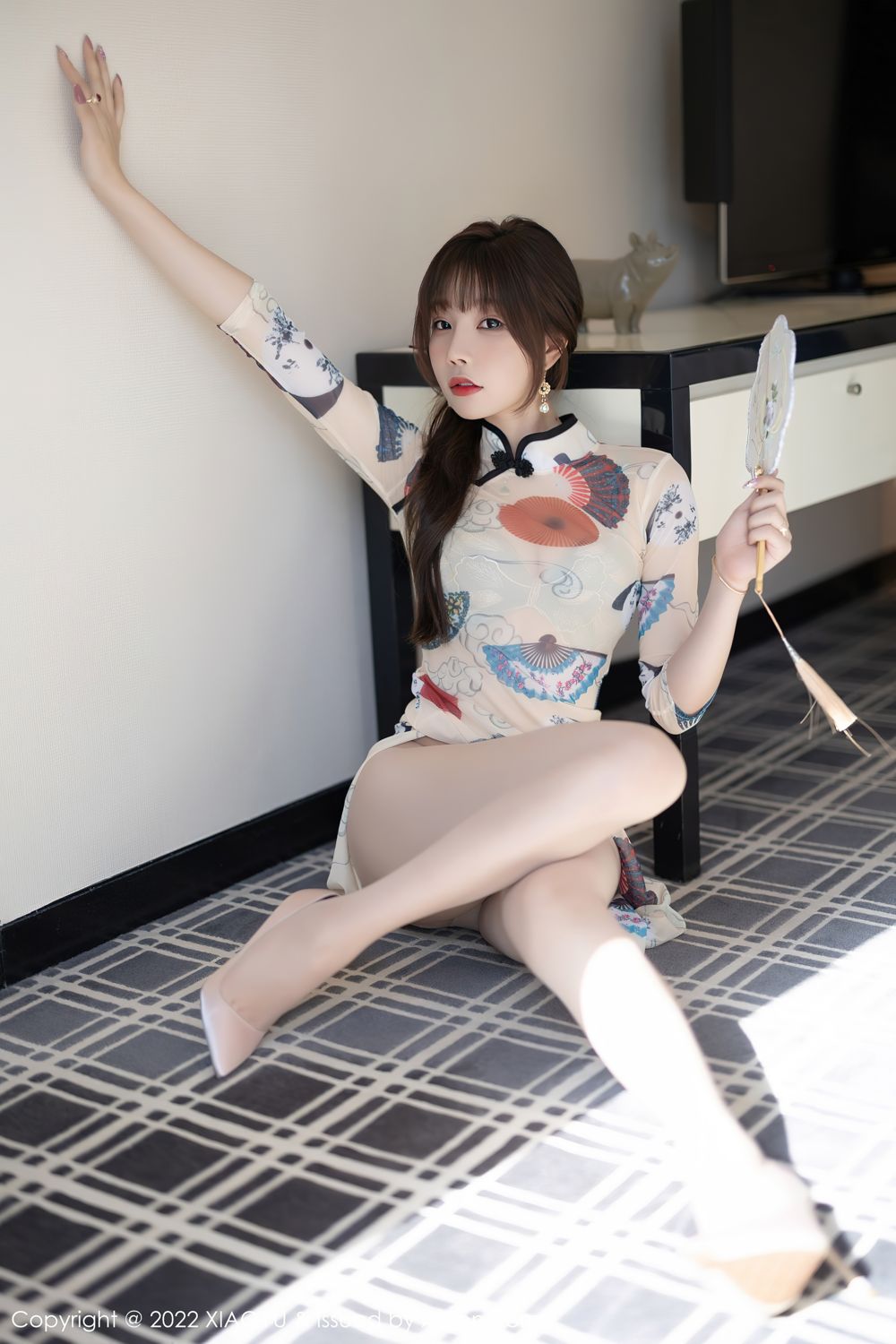 《语画界 芝芝Booty 制服写真 VOL.788》第62张,模特芝芝Booty,语画界,制服主题,全套100张