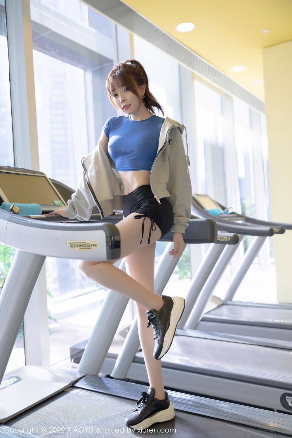 《语画界 芝芝Booty 制服写真 VOL.792》第7张,模特芝芝Booty,语画界,制服主题,全套100张