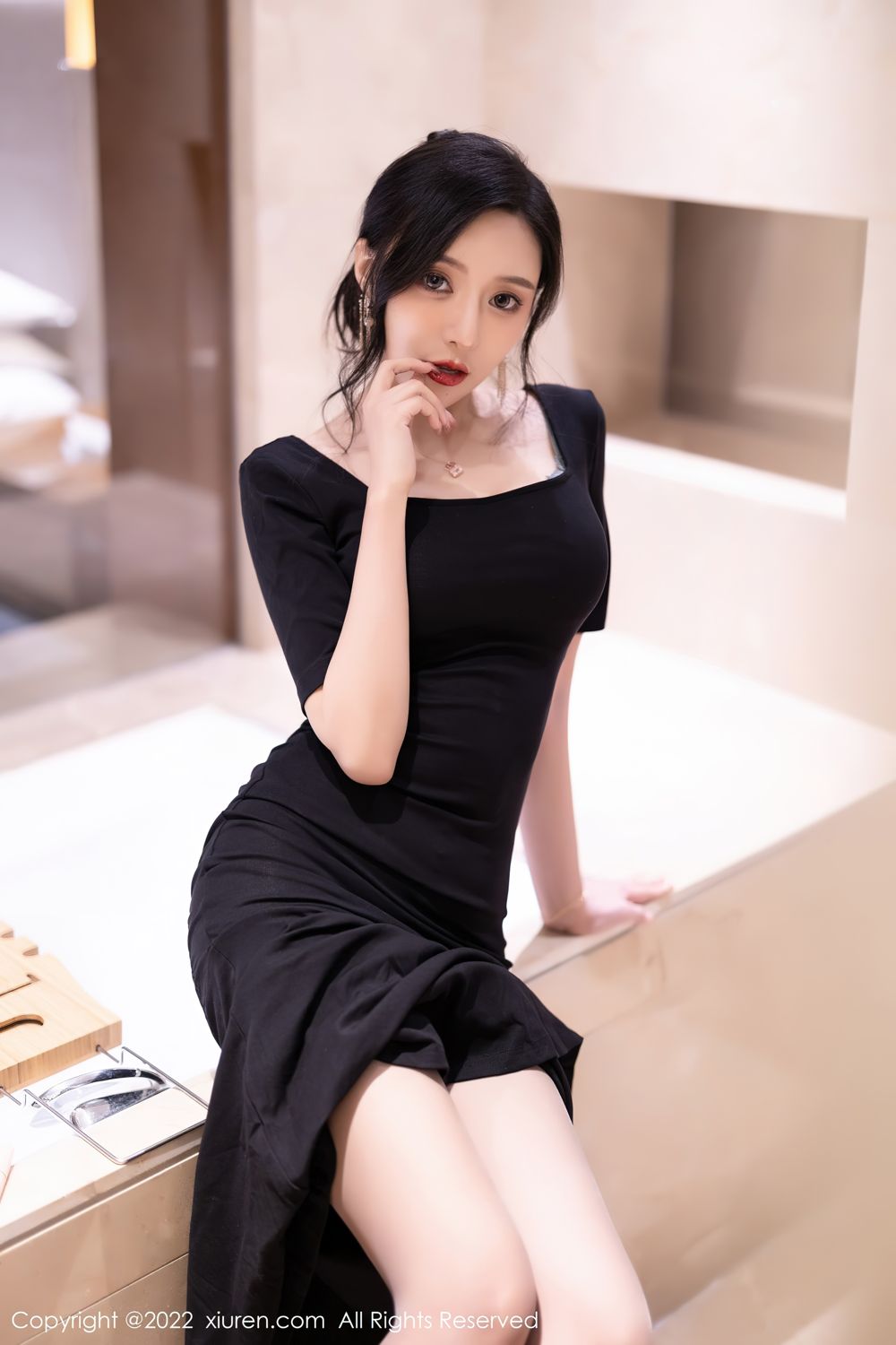 《秀人网 王馨瑶(Yanni) 黑丝写真 No.5187》第14张,模特王馨瑶(Yanni),秀人网,黑丝主题,全套60张