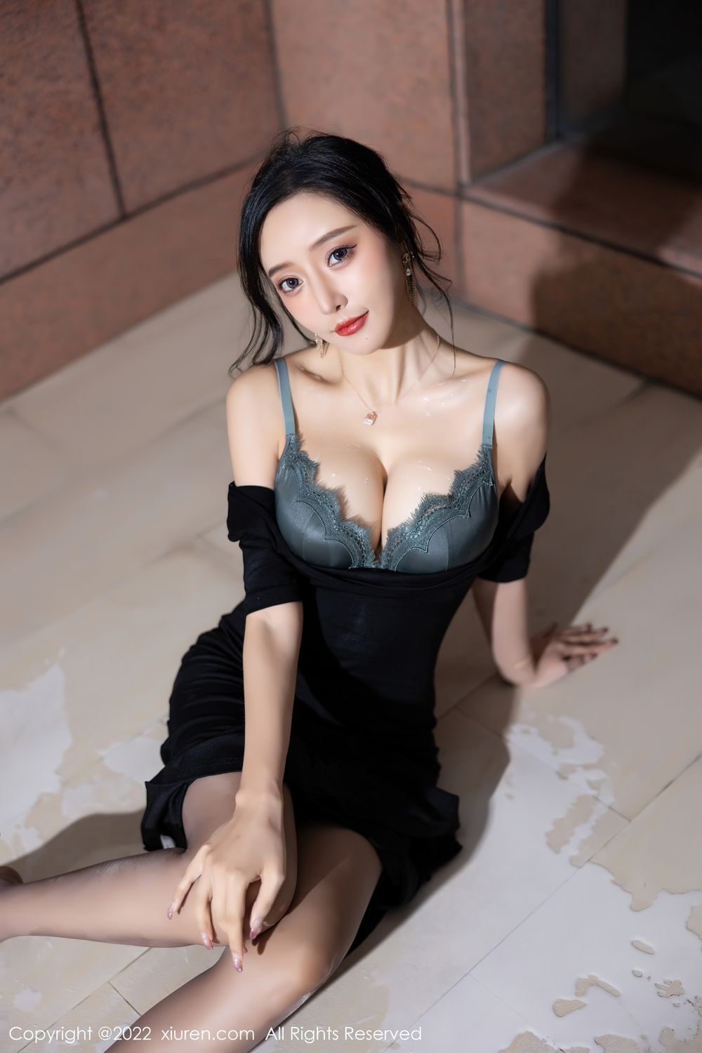 《秀人网 王馨瑶(Yanni) 黑丝写真 No.5187》第27张,模特王馨瑶(Yanni),秀人网,黑丝主题,全套60张