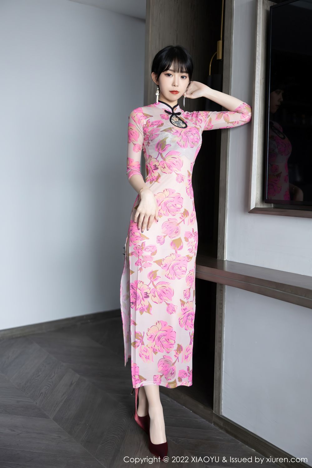 《语画界 小奶瓶呜呜(Xiao Nai Ping Wu Wu) 制服写真 VOL.807》第6张,模特小奶瓶呜呜(Xiao Nai Ping Wu Wu),语画界,制服主题,全套82张
