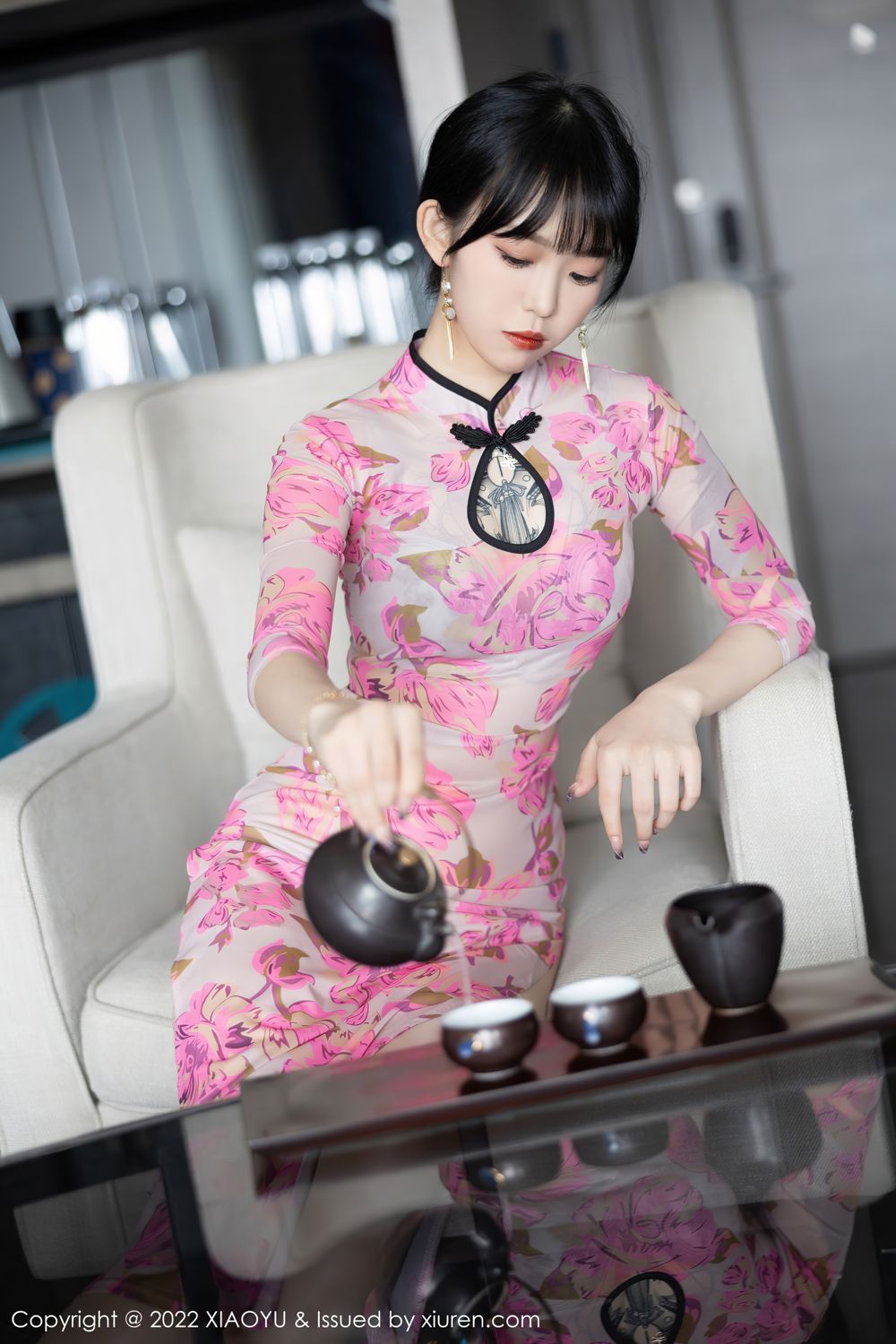 《语画界 小奶瓶呜呜(Xiao Nai Ping Wu Wu) 制服写真 VOL.807》第18张,模特小奶瓶呜呜(Xiao Nai Ping Wu Wu),语画界,制服主题,全套82张