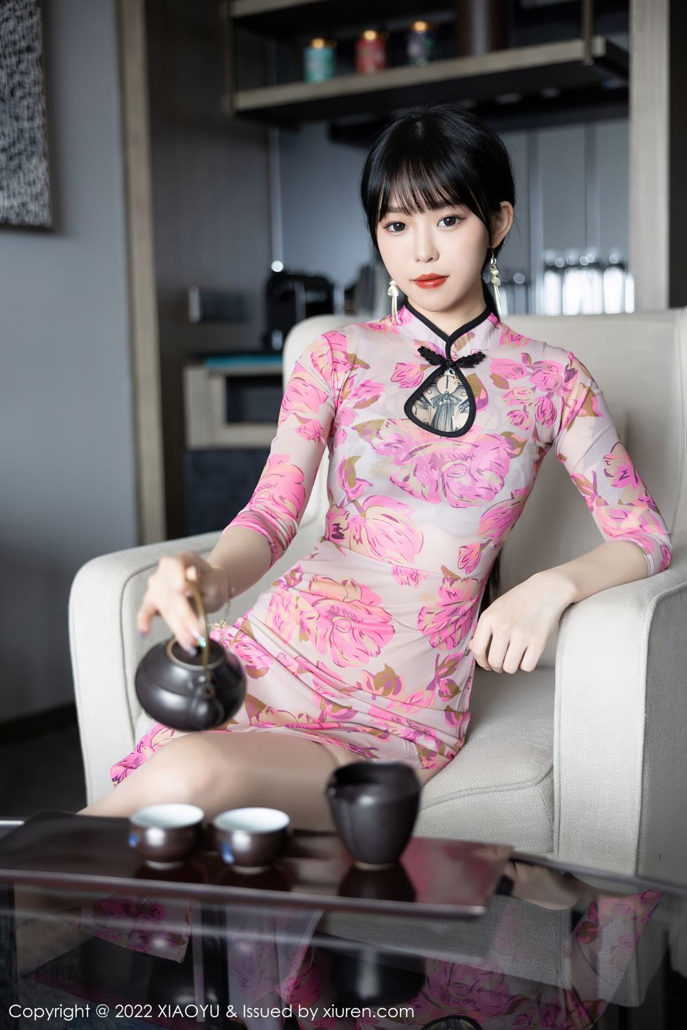 《语画界 小奶瓶呜呜(Xiao Nai Ping Wu Wu) 制服写真 VOL.807》第19张,模特小奶瓶呜呜(Xiao Nai Ping Wu Wu),语画界,制服主题,全套82张