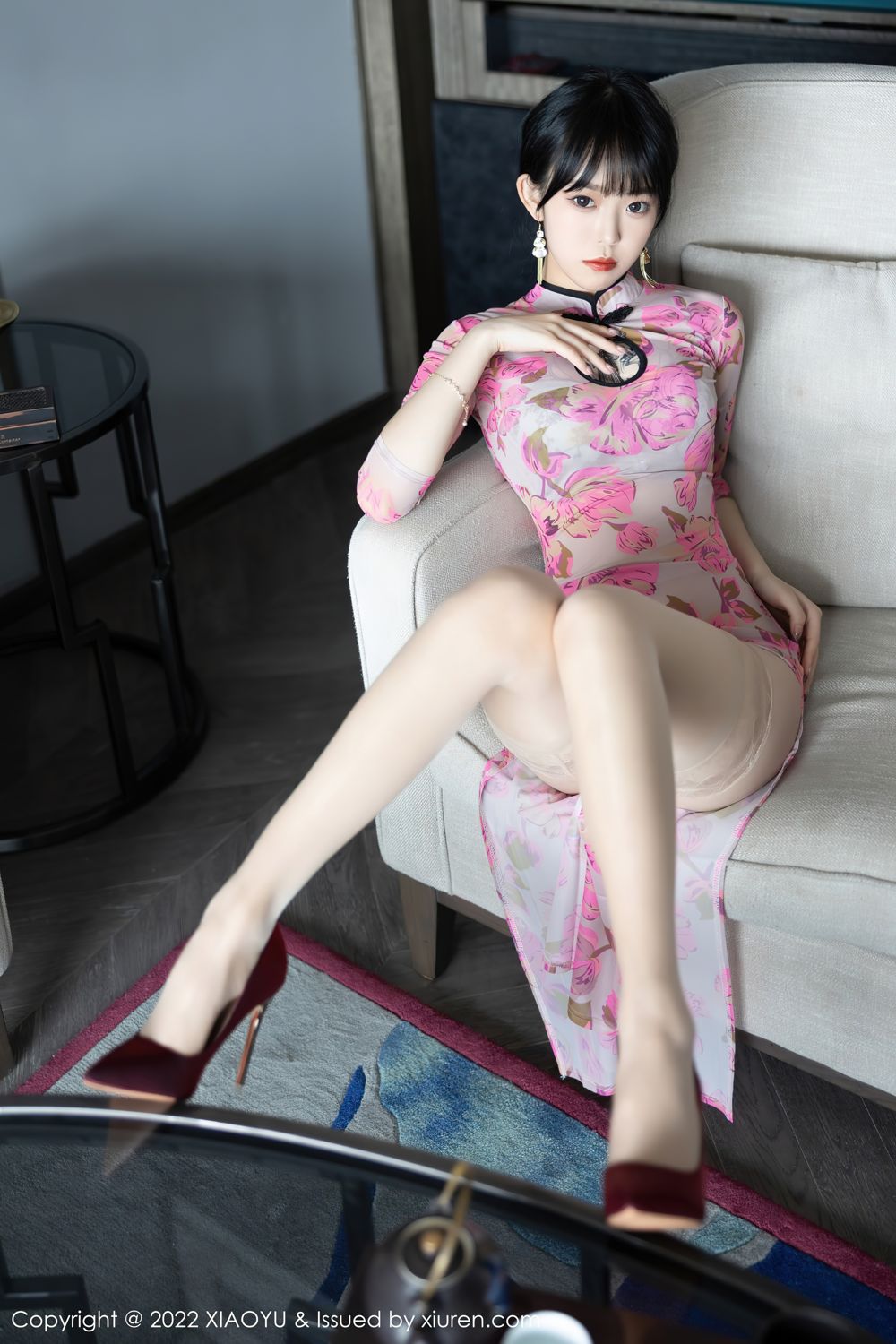 《语画界 小奶瓶呜呜(Xiao Nai Ping Wu Wu) 制服写真 VOL.807》第29张,模特小奶瓶呜呜(Xiao Nai Ping Wu Wu),语画界,制服主题,全套82张