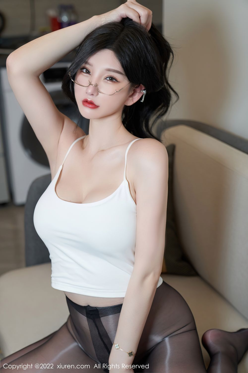 《秀人网 周于希dummy(Dummy Zhou) 黑丝写真 No.5253》第48张,模特周于希dummy(Dummy Zhou),秀人网,黑丝主题,全套69张
