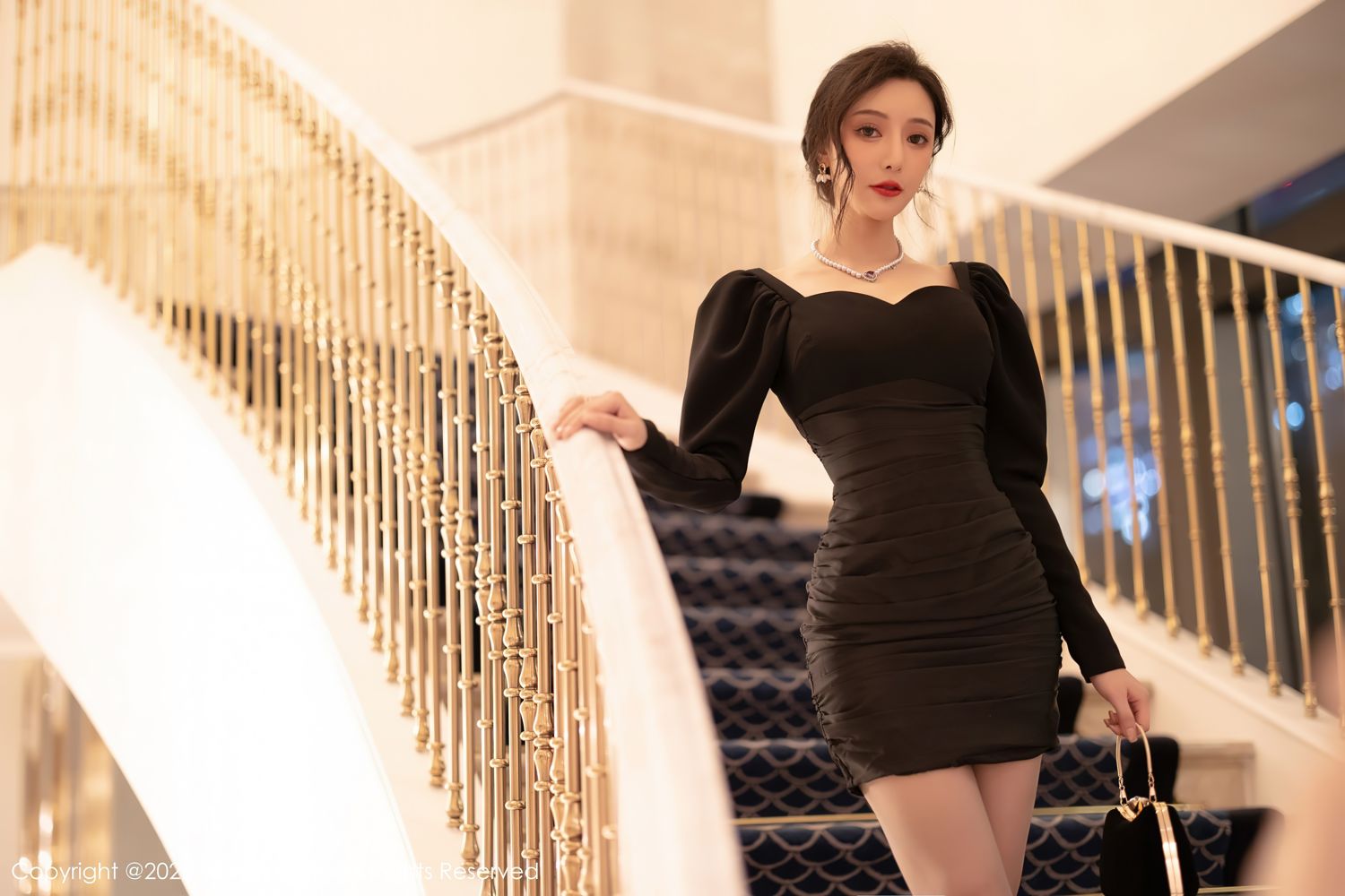 《秀人网 王馨瑶(Yanni) 黑丝写真 No.5251》第2张,模特王馨瑶(Yanni),秀人网,黑丝主题,全套86张