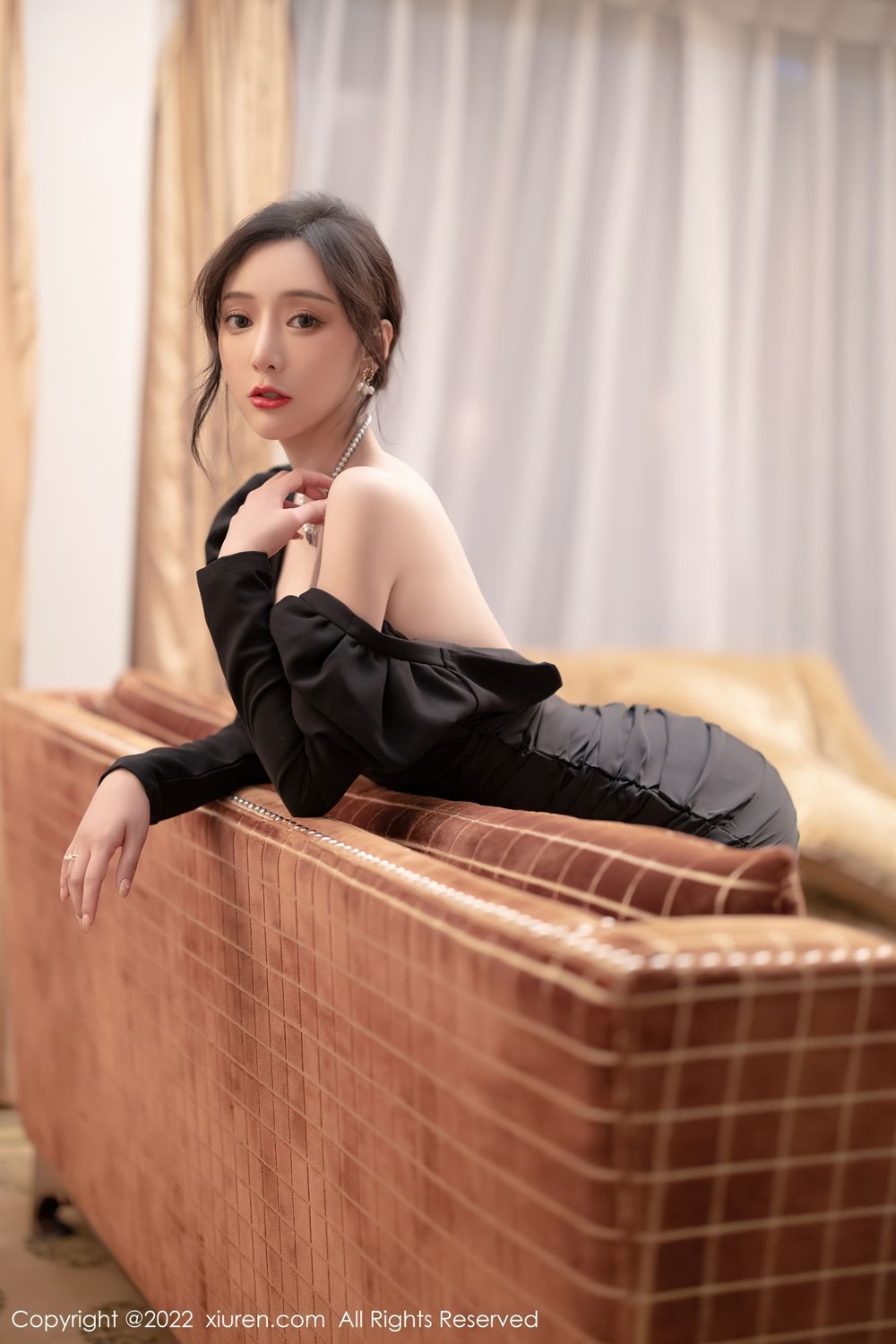 《秀人网 王馨瑶(Yanni) 黑丝写真 No.5251》第26张,模特王馨瑶(Yanni),秀人网,黑丝主题,全套86张