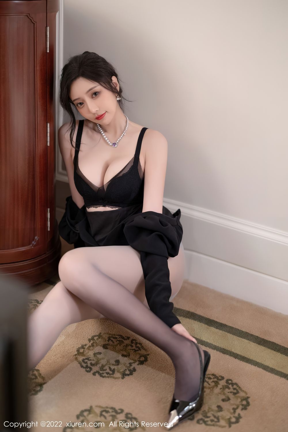 《秀人网 王馨瑶(Yanni) 黑丝写真 No.5251》第61张,模特王馨瑶(Yanni),秀人网,黑丝主题,全套86张