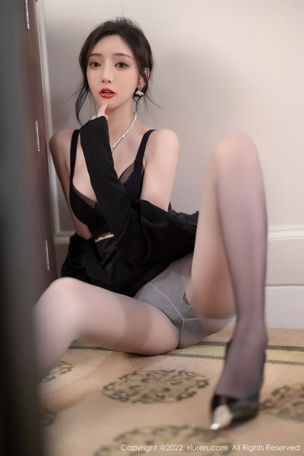 《秀人网 王馨瑶(Yanni) 黑丝写真 No.5251》第62张,模特王馨瑶(Yanni),秀人网,黑丝主题,全套86张