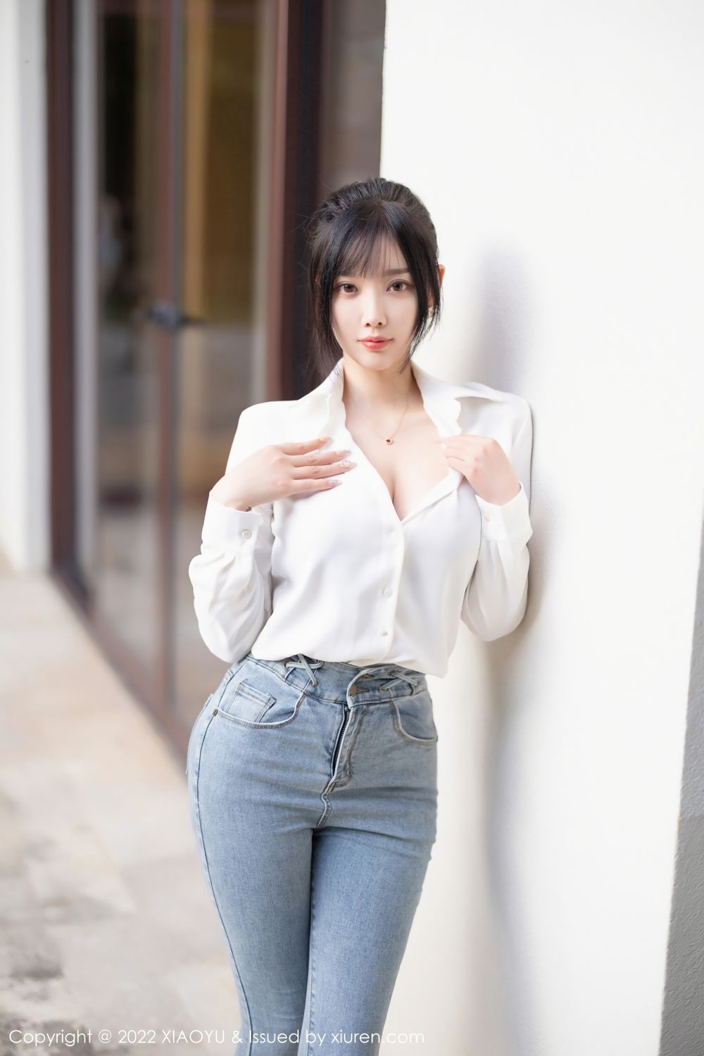《语画界 杨晨晨 制服写真 VOL.846》第12张，模特杨晨晨，语画界，制服主题，全套85张