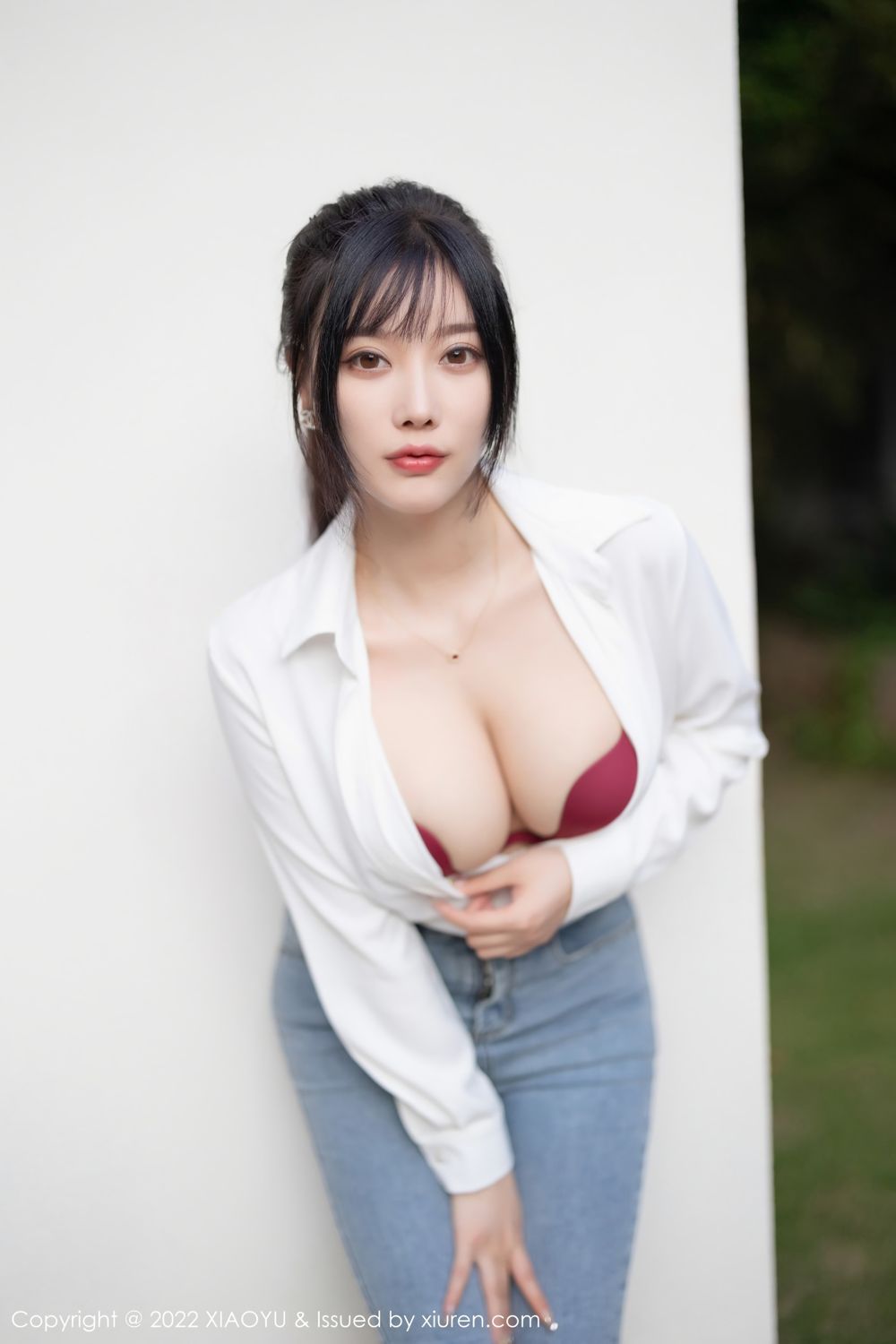 《语画界 杨晨晨 制服写真 VOL.846》第13张,模特杨晨晨,语画界,制服主题,全套85张