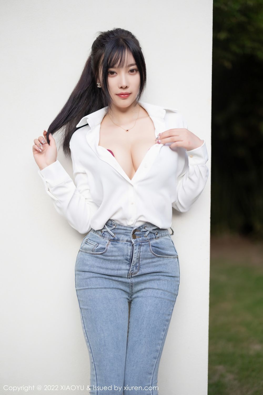 《语画界 杨晨晨 制服写真 VOL.846》第16张,模特杨晨晨,语画界,制服主题,全套85张