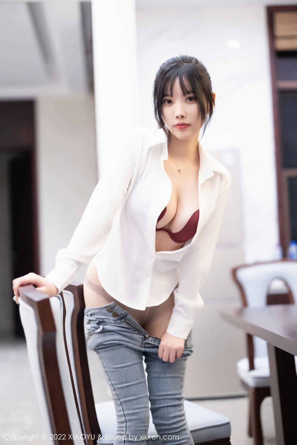 《语画界 杨晨晨 制服写真 VOL.846》第46张,模特杨晨晨,语画界,制服主题,全套85张