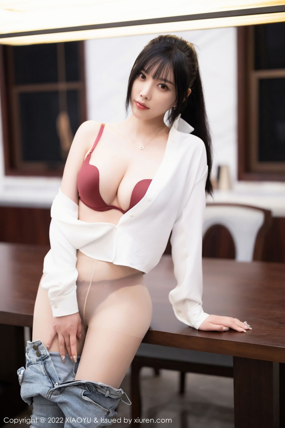 《语画界 杨晨晨 制服写真 VOL.846》第56张,模特杨晨晨,语画界,制服主题,全套85张