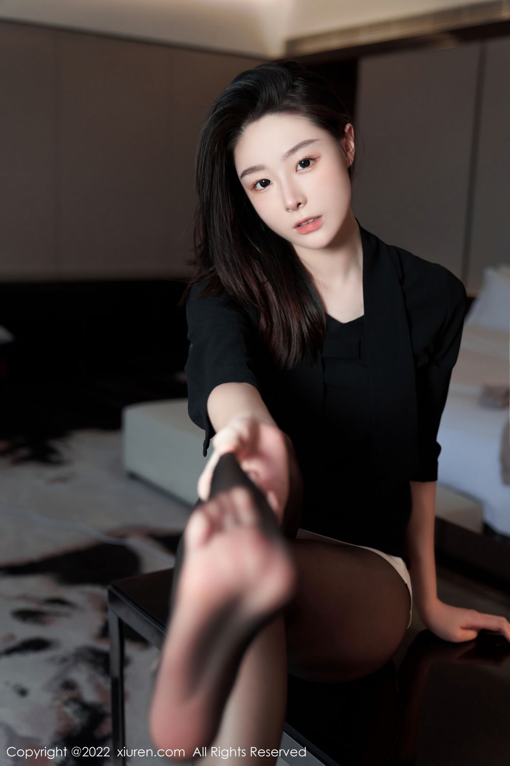 《秀人网 逗逗DouDou 黑丝写真 No.5312》第61张，模特逗逗DouDou，秀人网，黑丝主题，全套90张