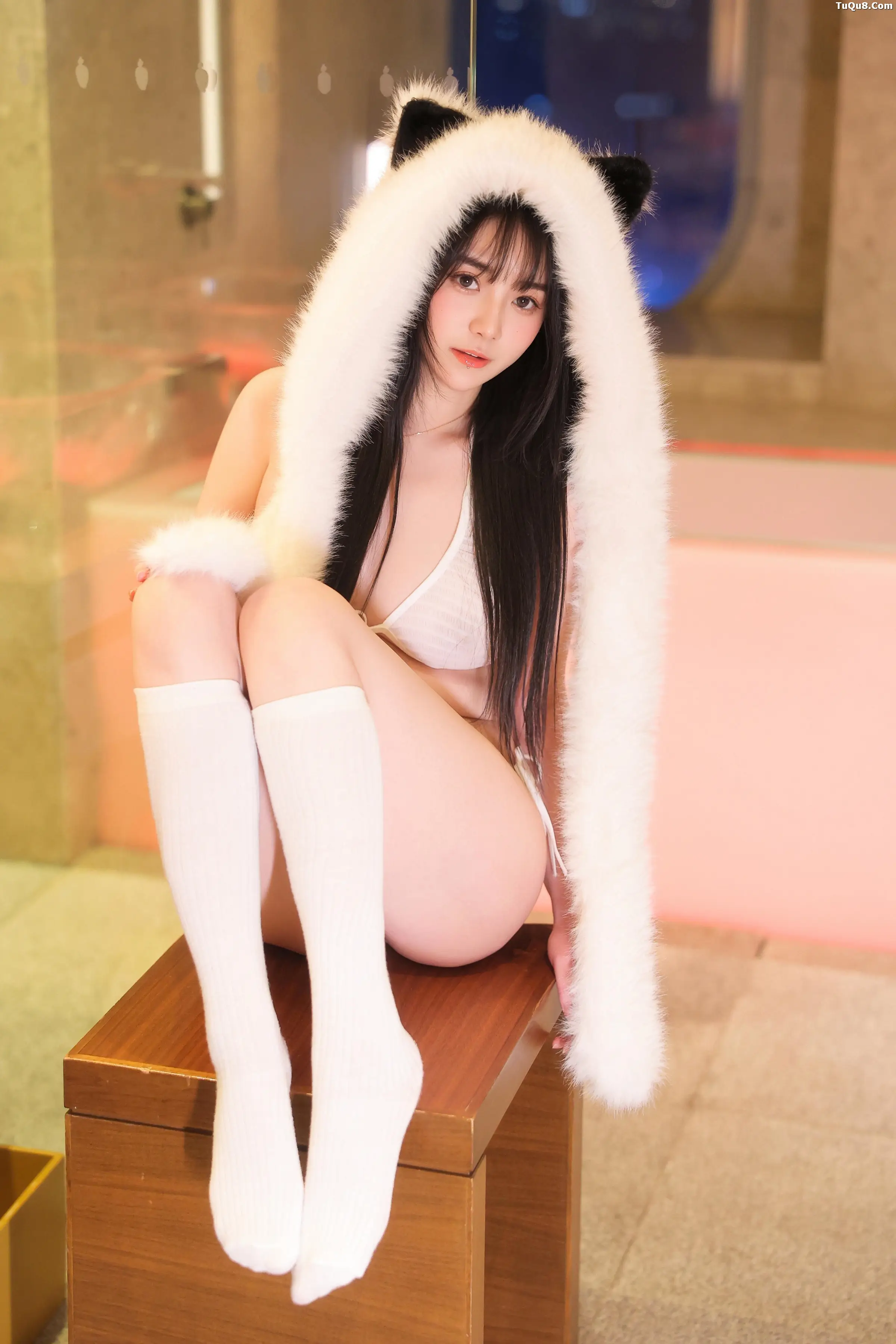 《秀人网 软情 高清写真》第1张，模特软情，秀人网，全套61张