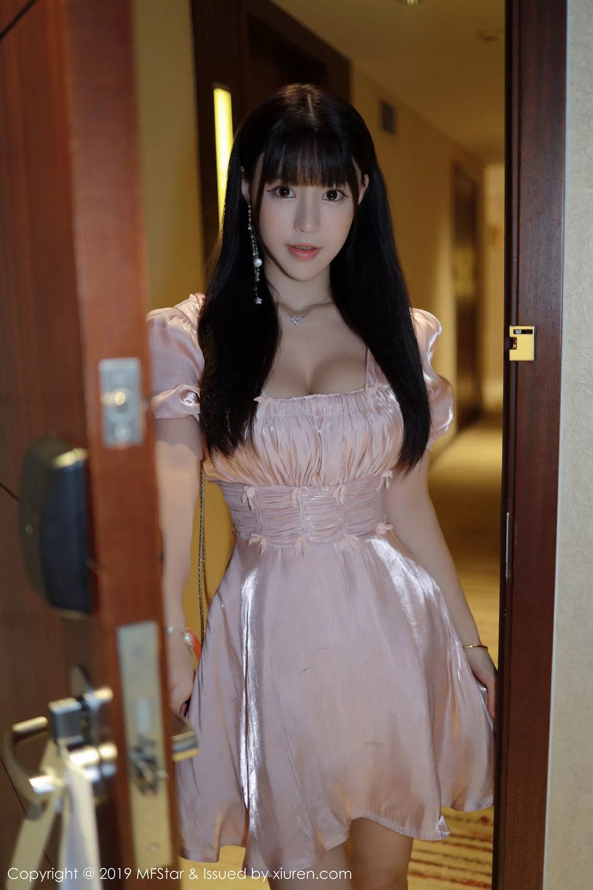《MFStar模范学院 朱可儿 高清写真 第217期》第1张,模特朱可儿,mfstar,全套90张