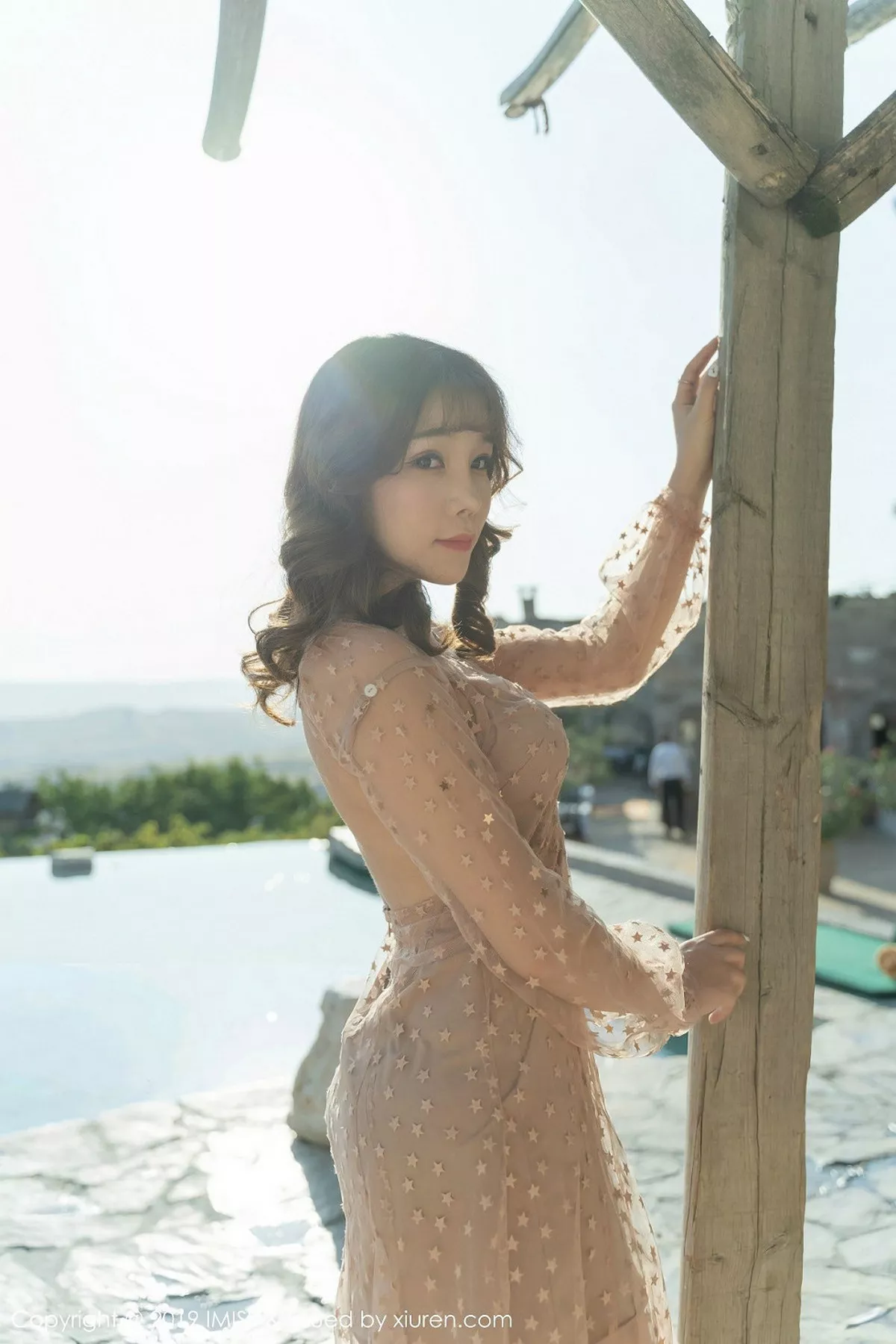 《爱蜜社 芝芝Booty 高清写真 第383期》第20张,模特芝芝Booty,爱蜜社,全套39张