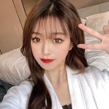 小奶瓶呜呜(Xiao Nai Ping Wu Wu)