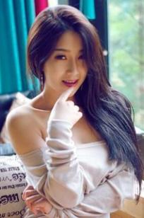 梁允儿YUNER(Yuner Liang)